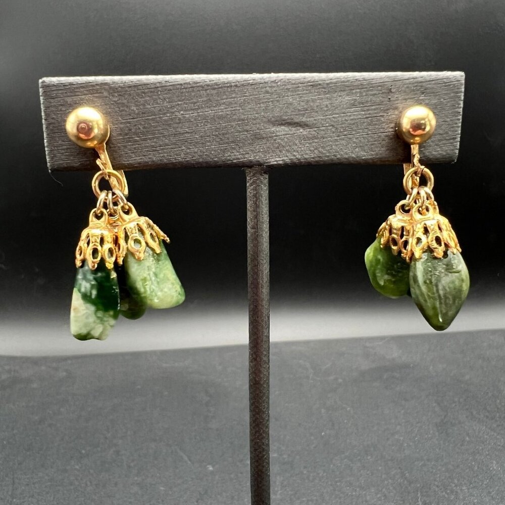 Vintage Screw On Green Stone Earrings Gold Tone Accent Caps Dangle Drop